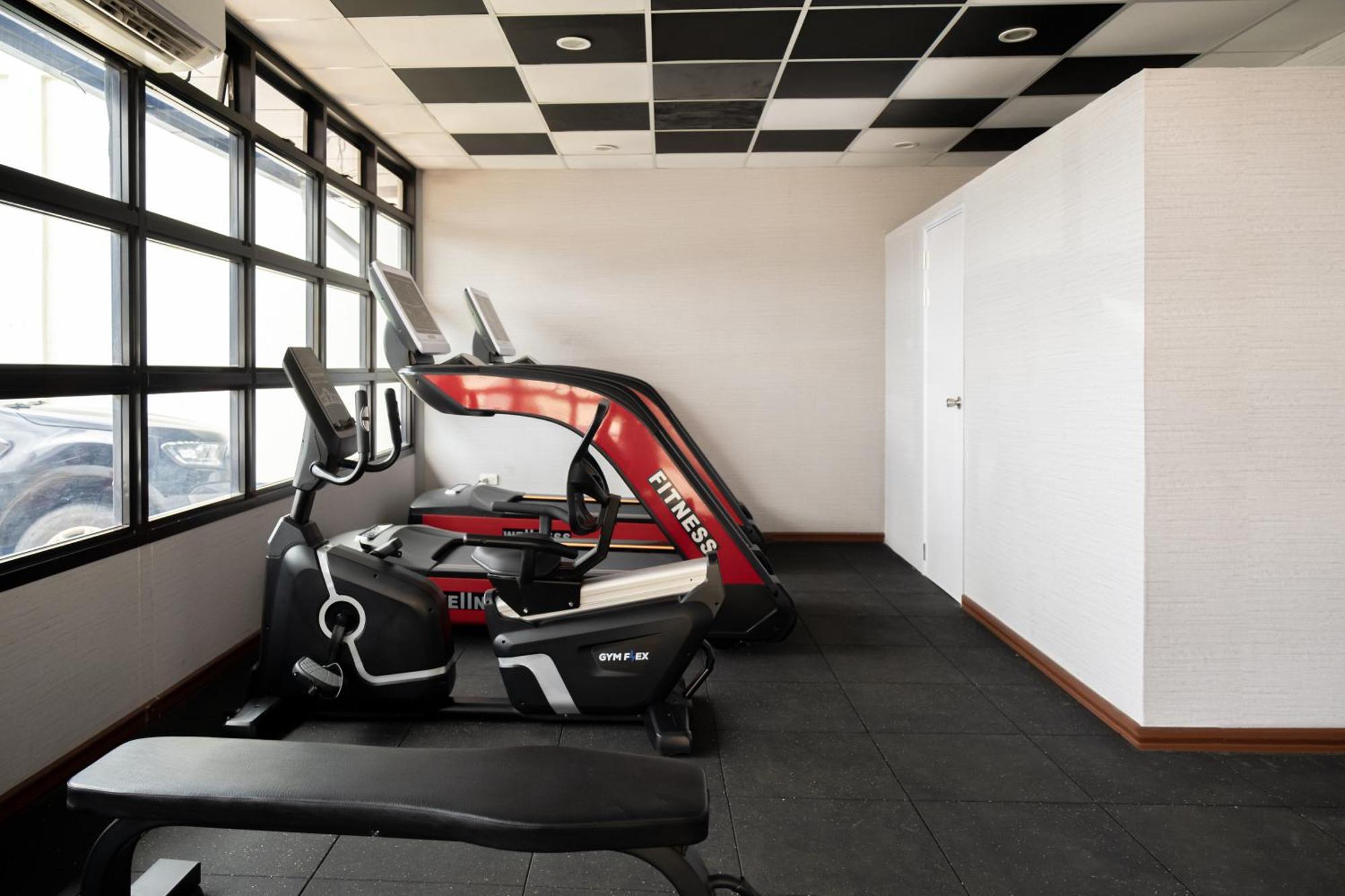 Kekehyu Business Hotel Valencia  Εξωτερικό φωτογραφία